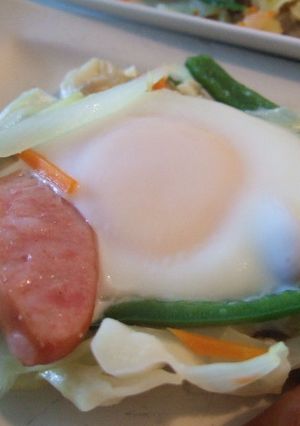 朝から温野菜たっぷり♪目玉焼き-レシピのメイン写真