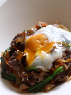 韓国風すき焼き丼-レシピのメイン写真