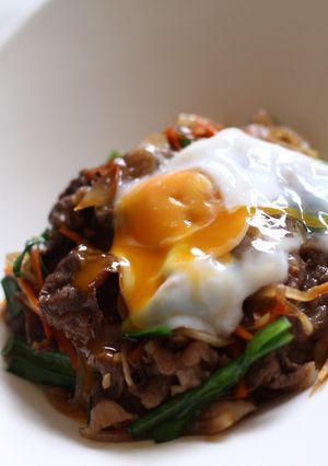 韓国風すき焼き丼-レシピのメイン写真