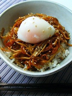 キンピラゴボウの温玉ごはん-レシピのメイン写真