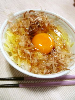 チーズがとろけ~る おかか卵かけご飯-レシピのメイン写真
