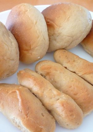 HBで簡単に☆黒糖（丸・スティック）パン-レシピのメイン写真