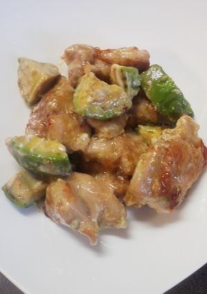 鶏肉とアボカドのねぎマヨポン炒め-レシピのメイン写真