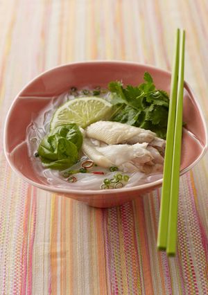 寒い冬にぴったり！鶏肉のあったかフォー-レシピのメイン写真