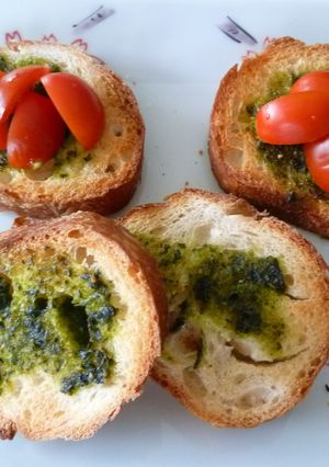 フランスパンのジェノベーゼブルスケッタ-レシピのメイン写真