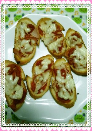 フランスパンでピザ-レシピのメイン写真