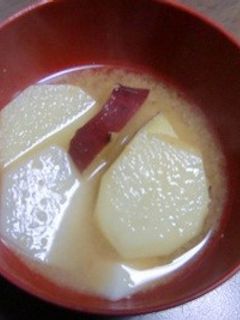 いも・イモ・芋のお味噌汁-レシピのメイン写真