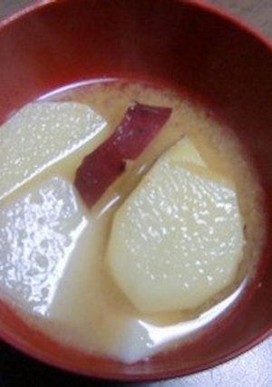 いも・イモ・芋のお味噌汁-レシピのメイン写真