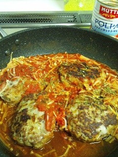 エノキたっぷり!トマト煮込みハンバーグ-レシピのメイン写真