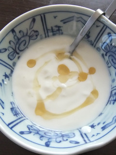 ヨーグルトにはちみつ(^_-)-☆-レシピのメイン写真