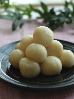 お豆腐と白玉粉だけで♪美味しい月見だんご-レシピのメイン写真