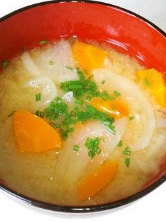簡単☆栄養満点♪根菜野菜たっぷりお味噌汁-レシピのメイン写真