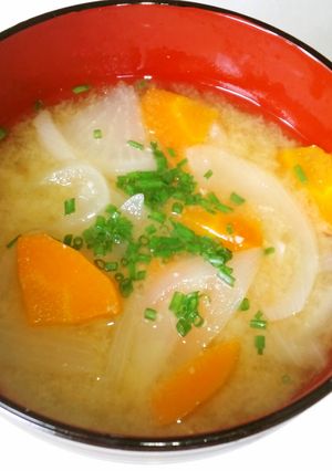 簡単☆栄養満点♪根菜野菜たっぷりお味噌汁-レシピのメイン写真