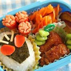 รูปของ お弁当に！仮面ライダーフォーゼのおにぎり