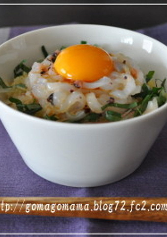 梅とイカのバタシソたまごかけご飯-レシピのメイン写真