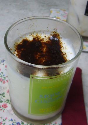 チョコ＆コーヒー風味のカップヨーグルト-レシピのメイン写真