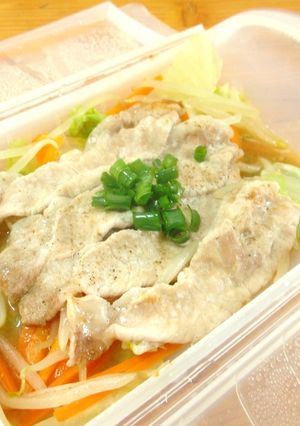 みそで味わう☆おひとりさまの豚しゃぶ風 -レシピのメイン写真