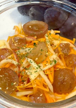 簡単副菜☆作り置き♪林檎と巨峰🍇のキャロットラペ-レシピのメイン写真