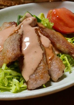 揚げ焼きした豚肉に簡単オーロラソース-レシピのメイン写真