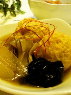 ハンペン入り鶏つくねと茸とワカメの煮物-レシピのメイン写真