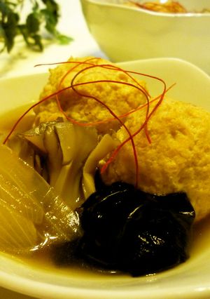 ﾊﾝﾍﾟﾝ入り鶏つくねと茸とワカメの煮物-レシピのメイン写真