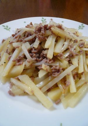 じゃがいもとひき肉炒め-レシピのメイン写真
