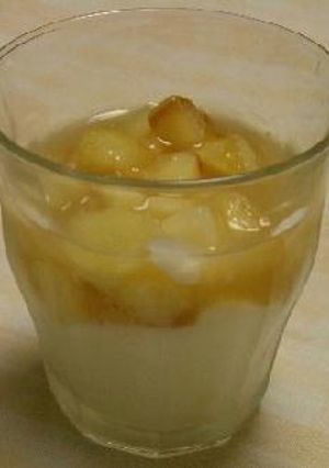 桃とヨーグルト（盛り付けカフェ風）-レシピのメイン写真