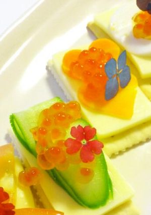 チーズといくらのフラワーカナッペ-レシピのメイン写真