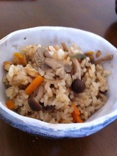 おこげが美味しい!!きのこの炊き込みご飯-レシピのメイン写真