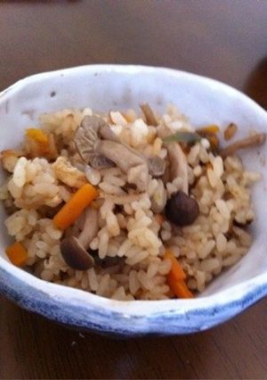おこげが美味しい!!きのこの炊き込みご飯-レシピのメイン写真