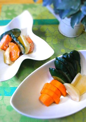 ヨーグルト味噌のサラダ&漬け物♪-レシピのメイン写真