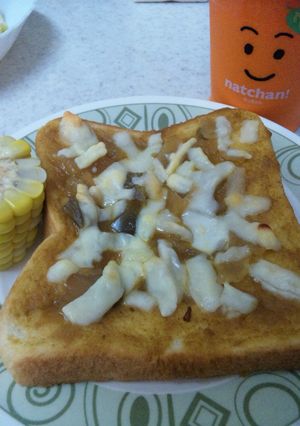 やっぱカレーには福神漬けね☆トースト-レシピのメイン写真