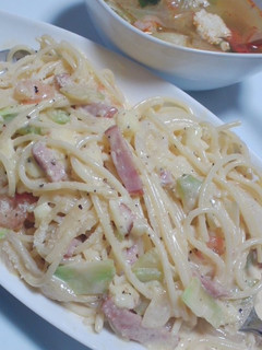 具だくさんカルボナーラとコンソメスープ-レシピのメイン写真