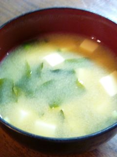 豆腐とワカメのお味噌汁(*´▽`*)-レシピのメイン写真