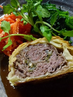 切り落としで作る牛肉のパイ包み焼き-レシピのメイン写真