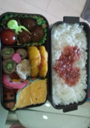 愛妻弁当★梅おかかでハート-レシピのメイン写真