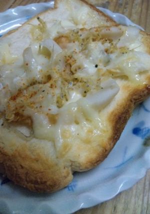 居酒屋風？ちりめんじゃこと竹輪のトースト-レシピのメイン写真