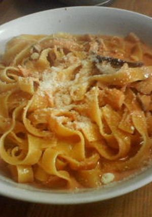 簡単トマトクリームソースパスタ-レシピのメイン写真