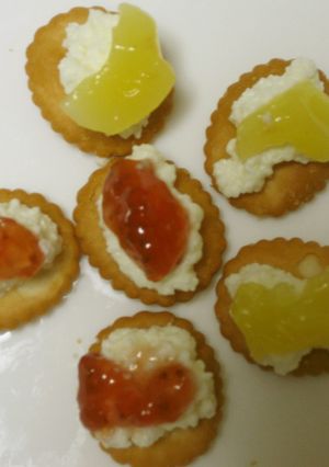 めちゃ簡単 チーズカナッペ-レシピのメイン写真