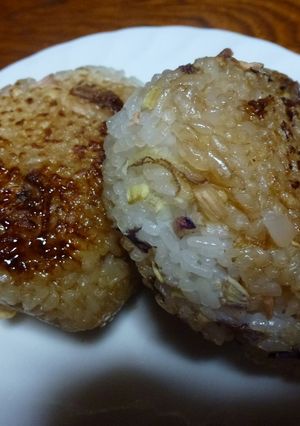 岩下の新生姜とミョウガの焼きおにぎり-レシピのメイン写真