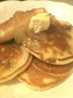 クリームチーズとラムレーズンホットケーキ-レシピのメイン写真