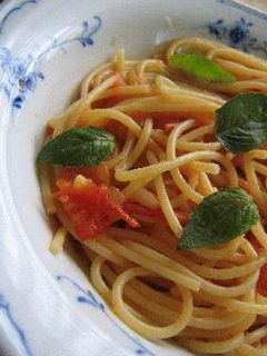 トマトとバジルのスパゲティ-レシピのメイン写真
