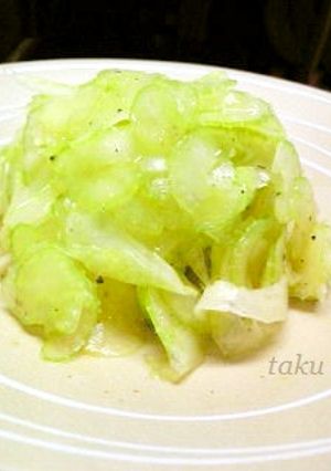 セロリだけのシンプルサラダ-レシピのメイン写真