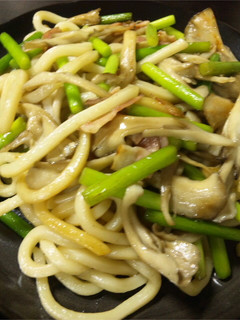 きのこ香る焼きうどん-レシピのメイン写真