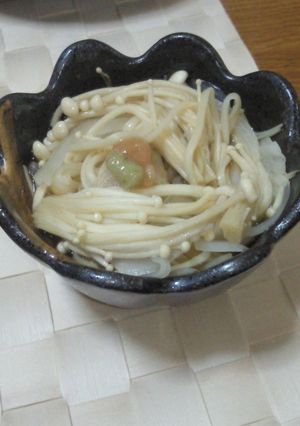 たまねぎとえのきの鶯宿梅和え-レシピのメイン写真