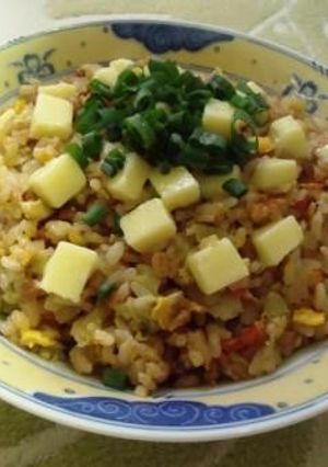 チーズたっぷり♪納豆キャベツチャーハン-レシピのメイン写真