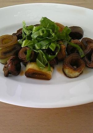 簡単おつまみ　鶏ハツと長ねぎの黒酢炒め-レシピのメイン写真
