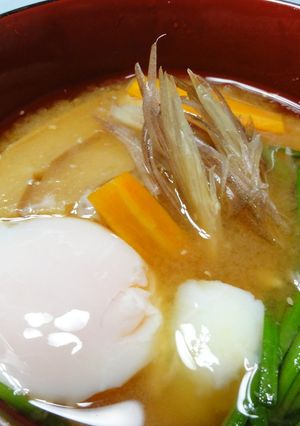 朝の一杯に!ニラと温泉卵&車麩-レシピのメイン写真