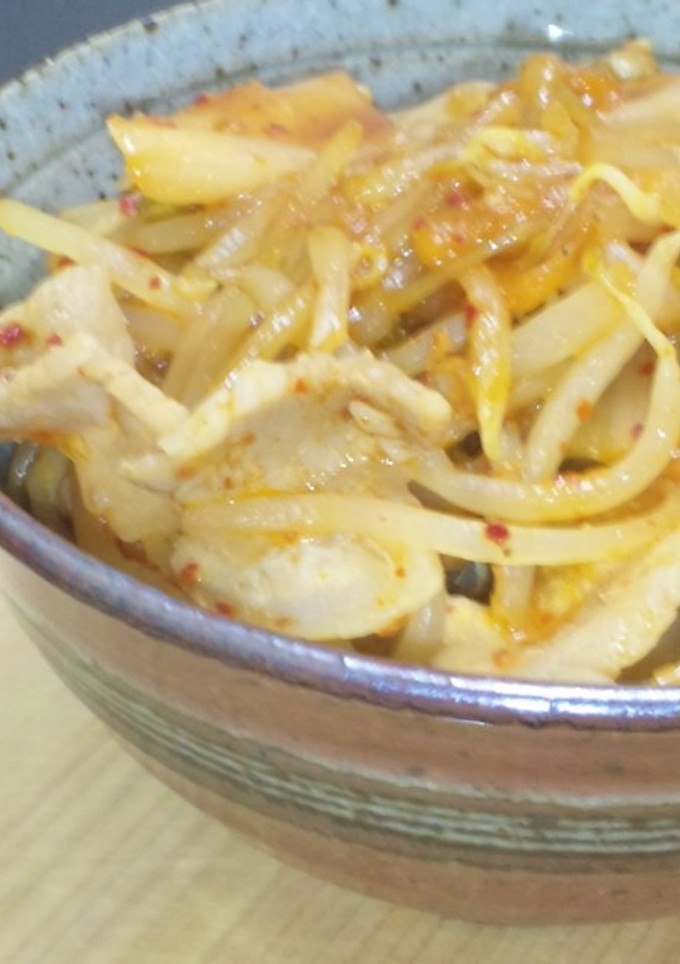 もや☆豚キムチ丼♪焼き肉のたれで簡単に♪-レシピのメイン写真