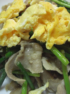 ニンニクの芽と豚肉の炒めもの-レシピのメイン写真